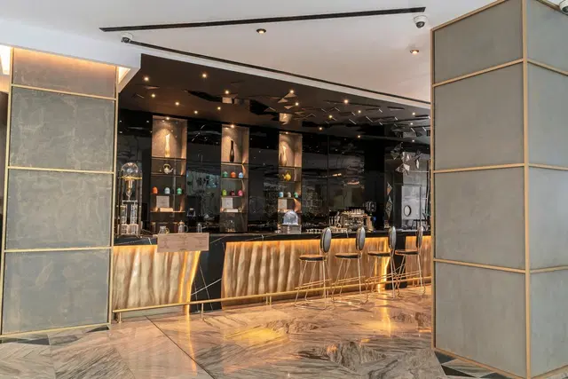 W Dubai The Palm Bar