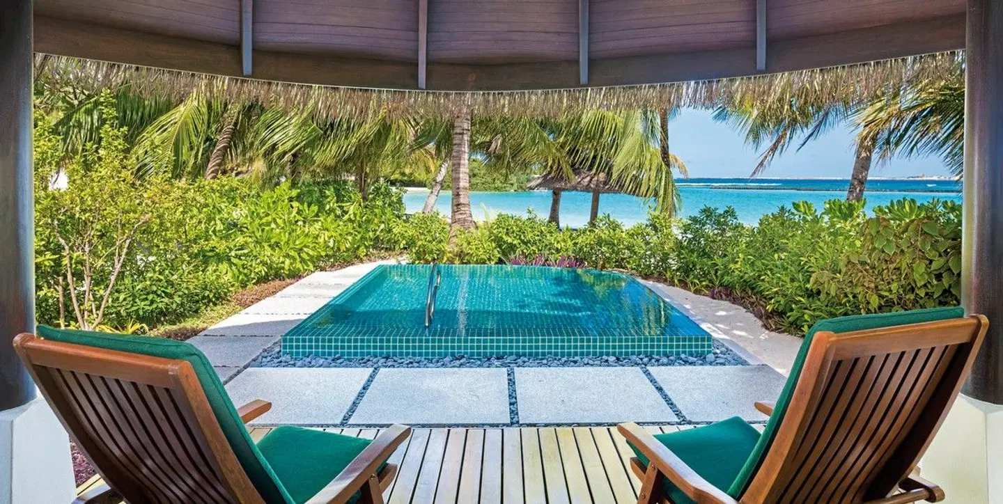 Sheraton Maldives Full Moon Resort & Spa Hallenbad