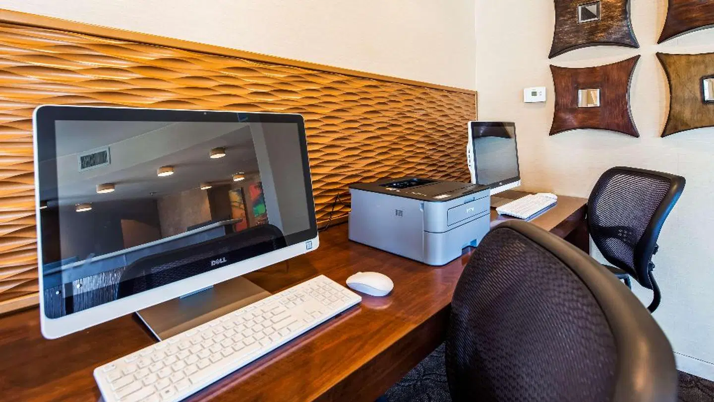 Best Western Plus Suites Hotel Coronado Island ROOM_EXAMPLE