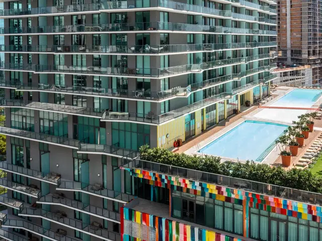 DUA Miami, Autograph Collection OUTDOOR_POOL