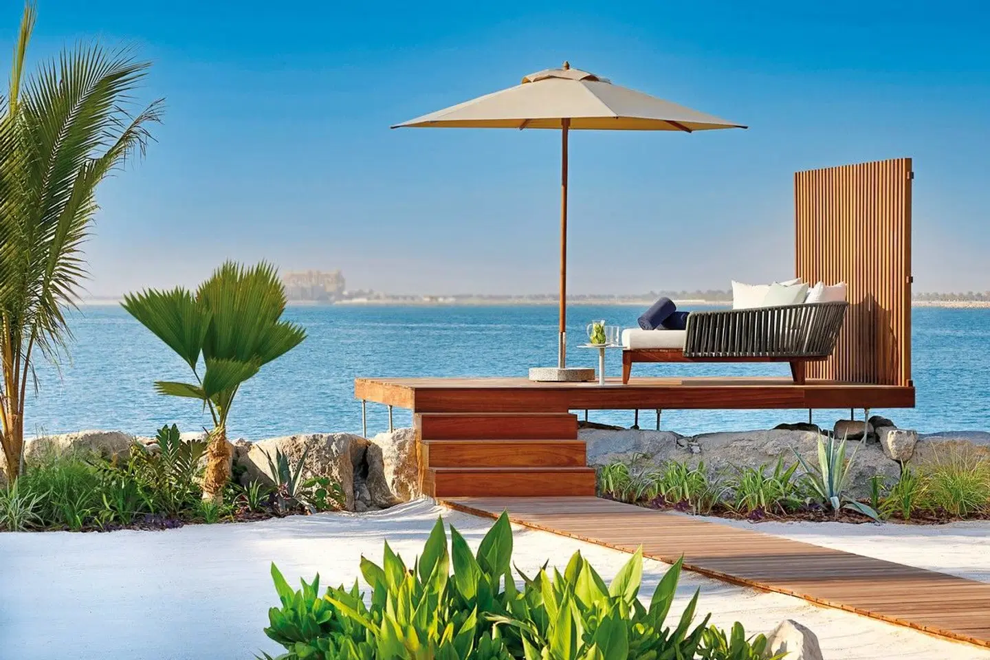 The Ritz-Carlton, Ras Al Khaimah, Al Hamra Beach Terrasse