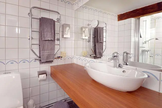 Clarion Collection Hotel Packhuset Badezimmer