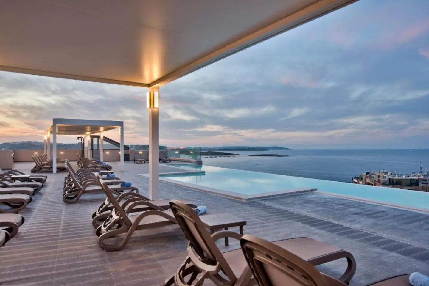 Mayflower Hotel Malta Terrasse