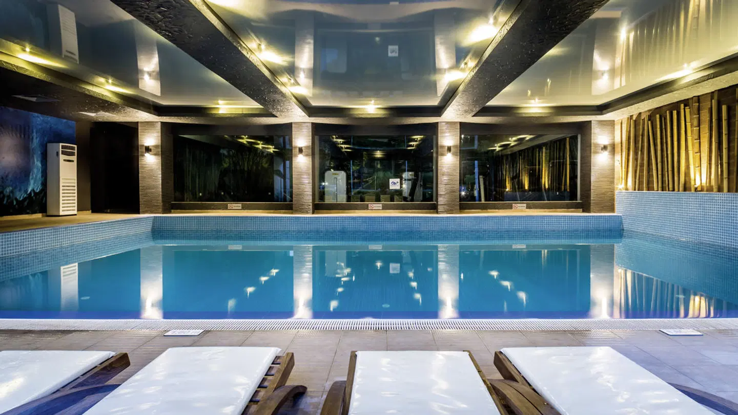 SH Dolce Vita Hallenbad