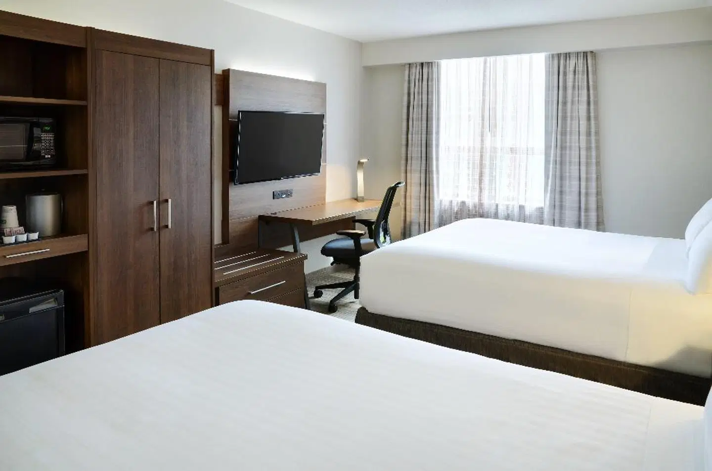 Holiday Inn Express Toronto Downtown ROOM_EXAMPLE