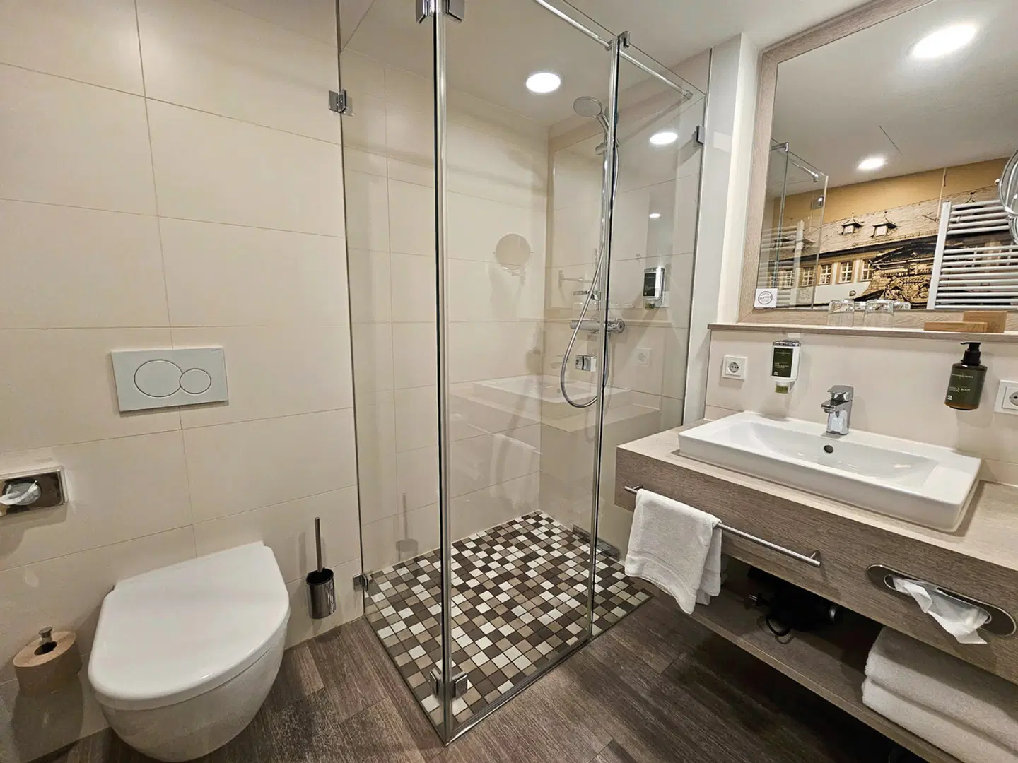 Hotel Am Kaisersaal Badezimmer