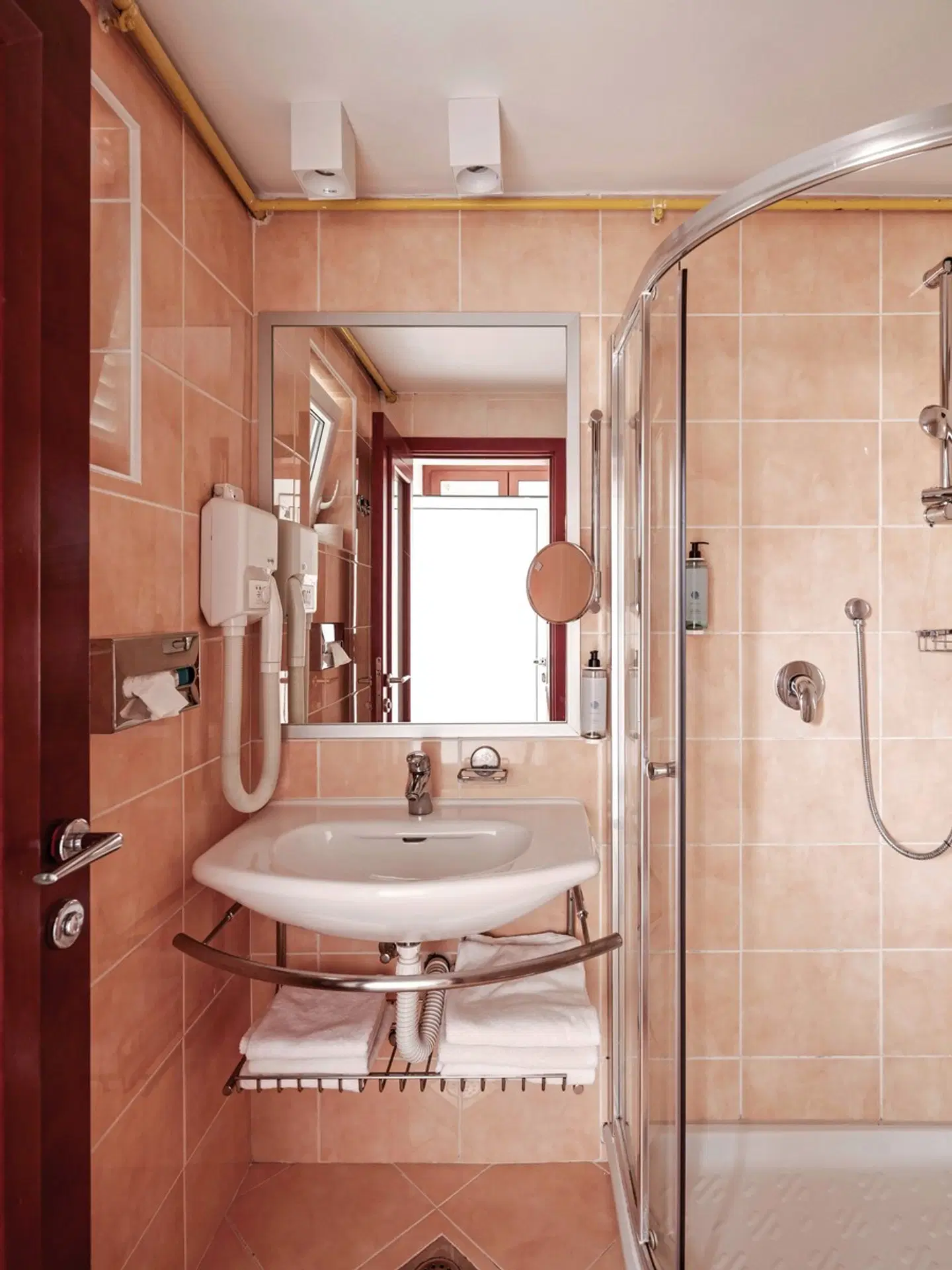 Zaton Holiday Resort Badezimmer