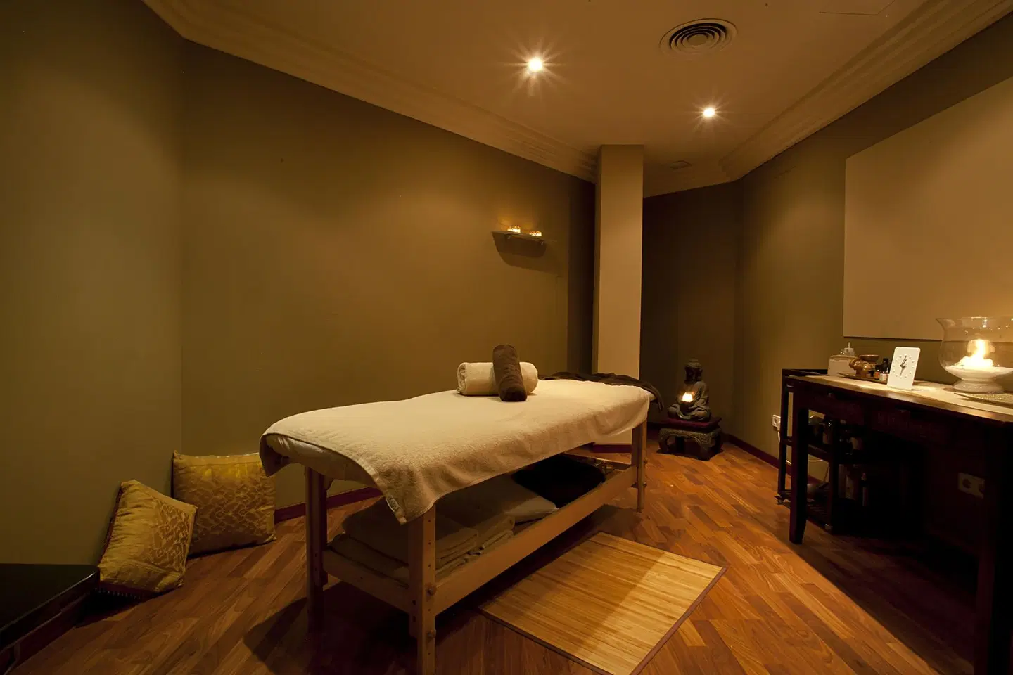 Mon Port & Spa HEALTH_BEAUTY