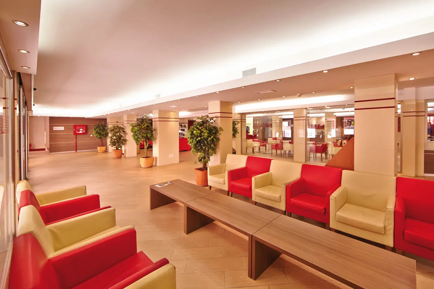 MLL Caribbean Bay LOUNGE_LOBBY