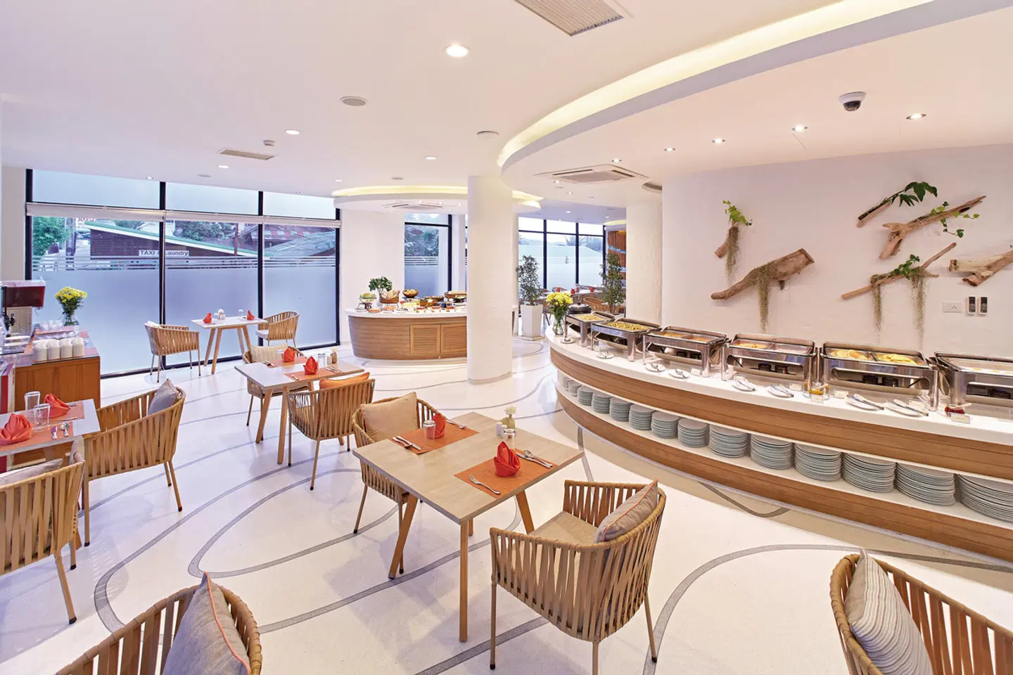 Bandara Phuket Beach Resort Bar