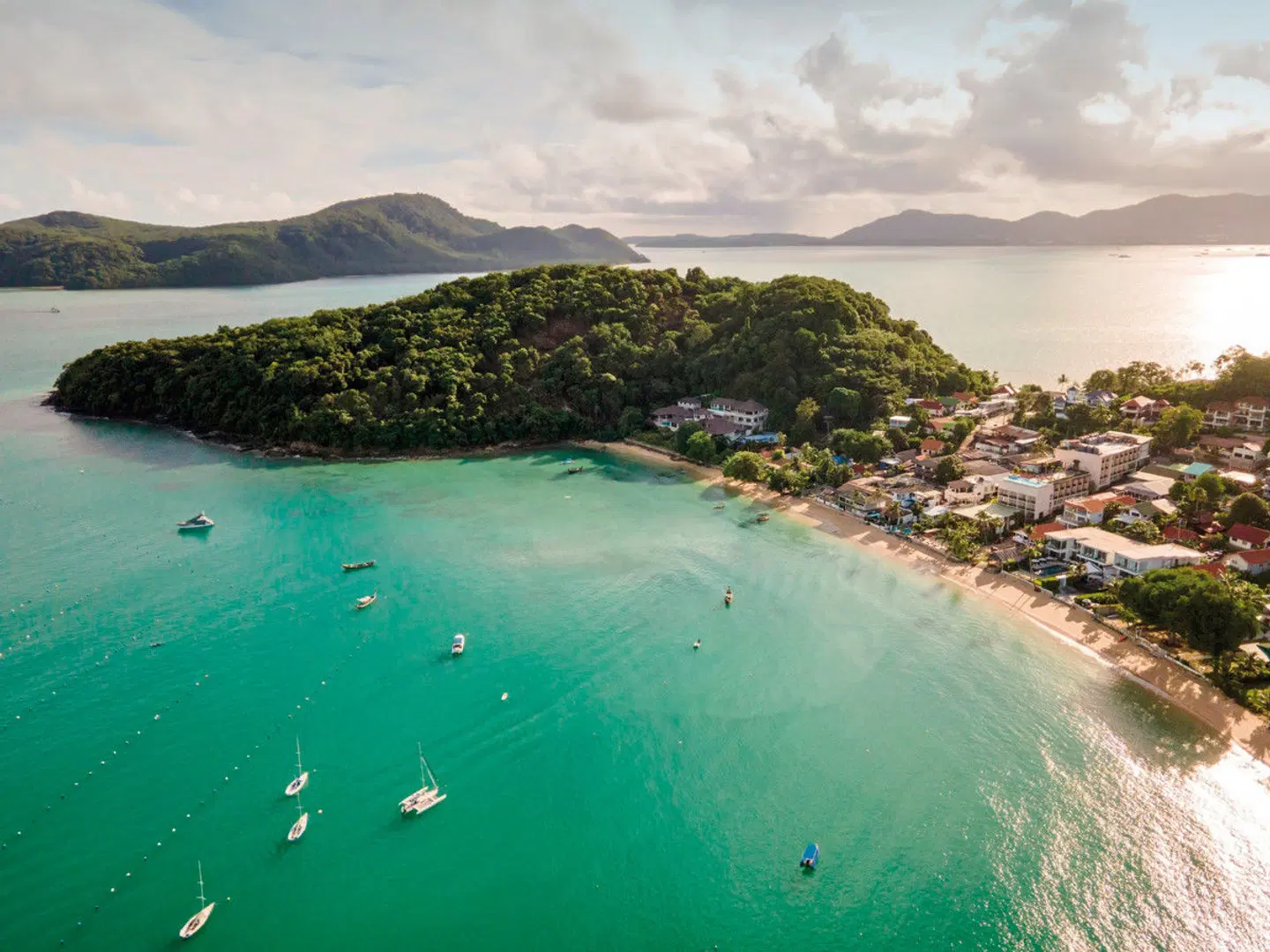 Bandara Phuket Beach Resort LANDSCAPE