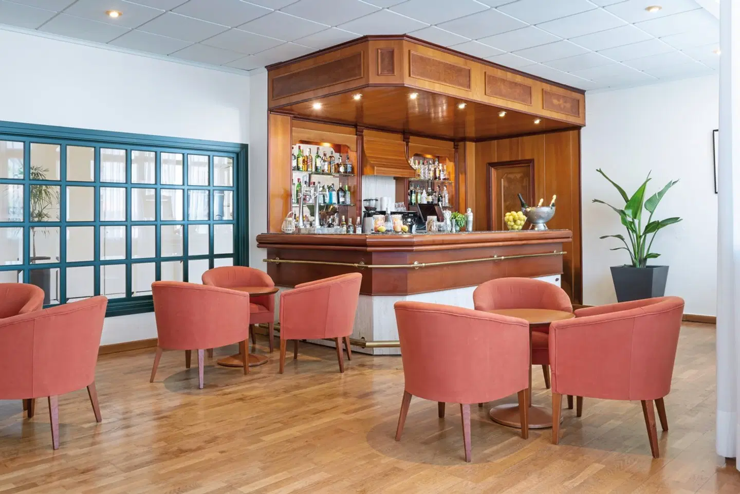 Valentin Son Bou Bar