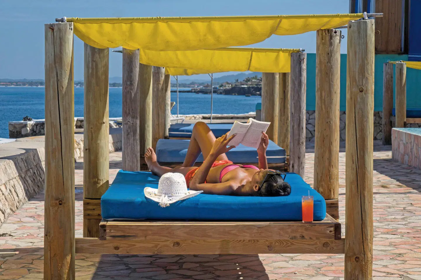 Samsara Cliff Resort Terrasse