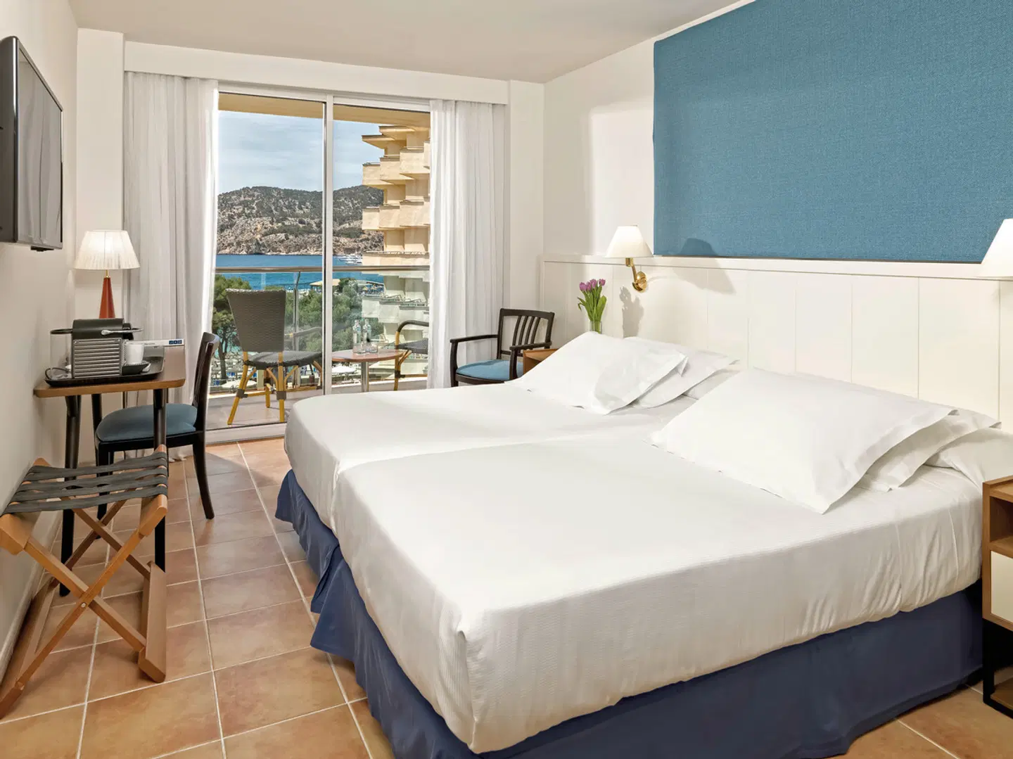 H10 Blue Mar ROOM_EXAMPLE