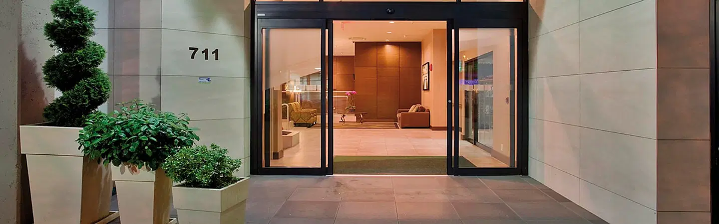 Holiday Inn Vancouver Centre Broadway LOUNGE_LOBBY