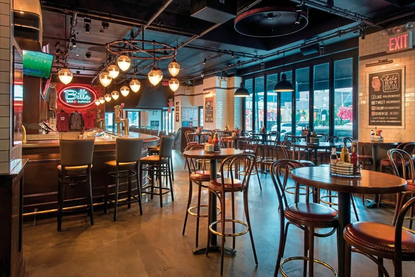 New York Marriott Downtown Bar