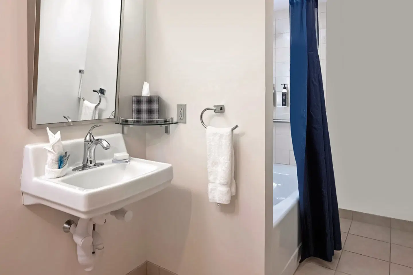 The Midtown Hotel Badezimmer