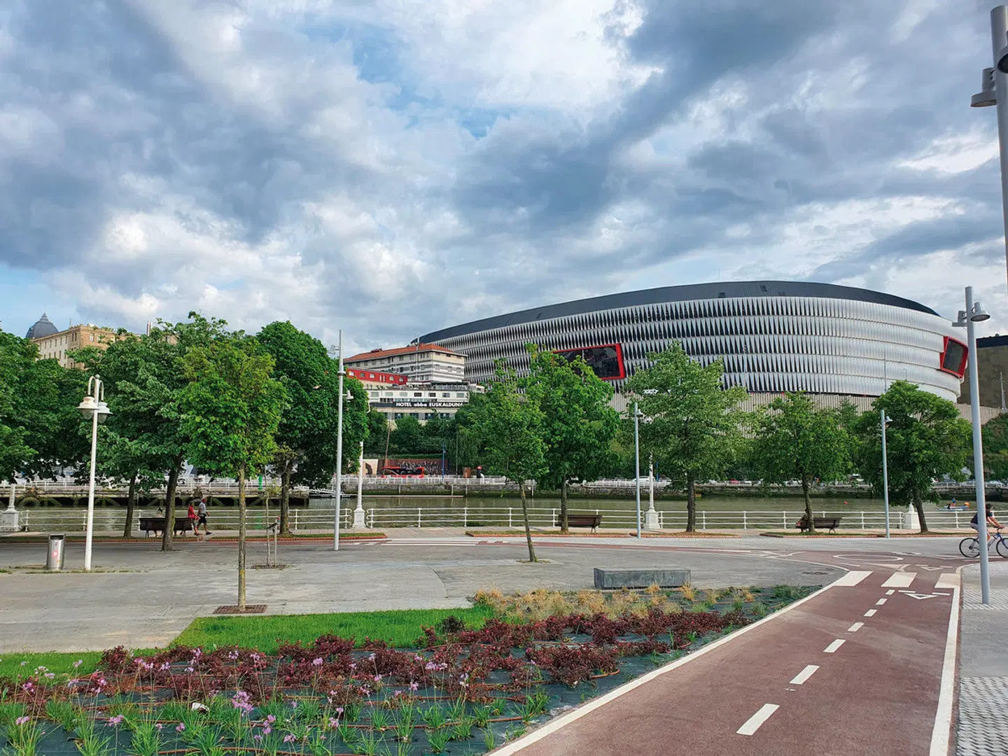 abba Euskalduna hotel EXTERIOR