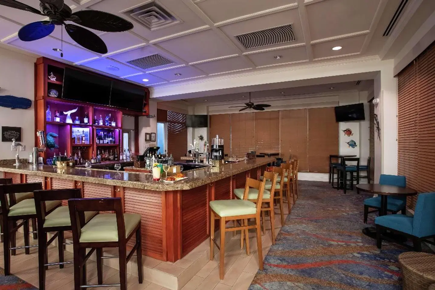 Hilton Garden Inn Orlando at SeaWorld Bar