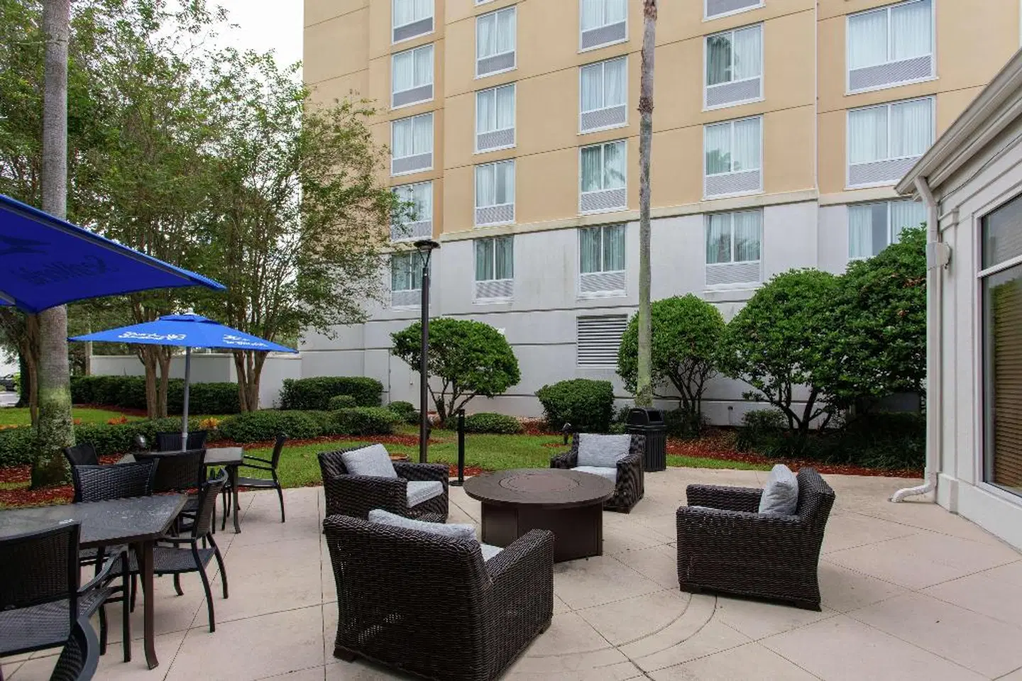 Hilton Garden Inn Orlando at SeaWorld Terrasse