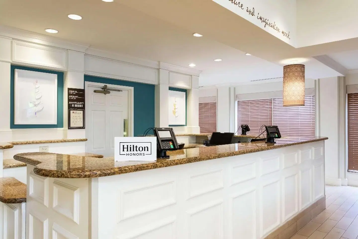 Hilton Garden Inn Orlando at SeaWorld Bar