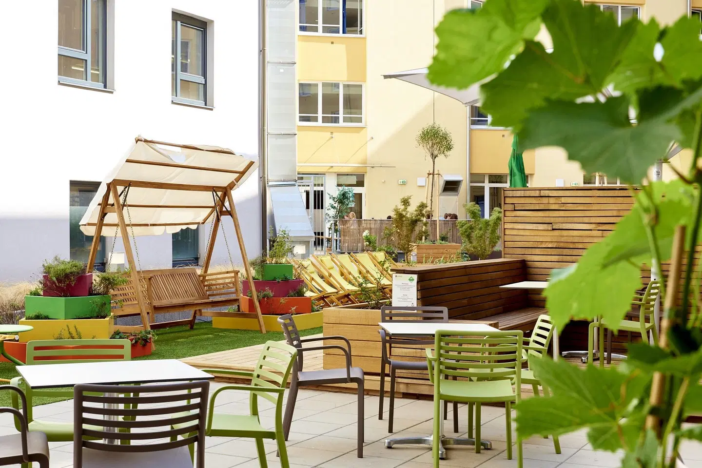 Hotel Zeitgeist Vienna Hauptbahnhof Terrasse
