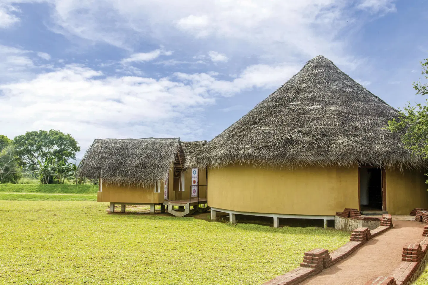 Aliya Resort & Spa EXTERIOR