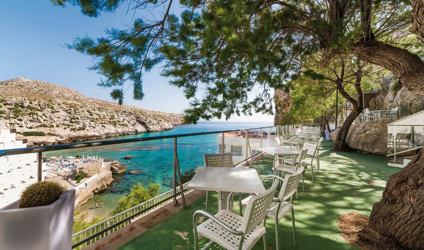 Globales Simar Terrasse