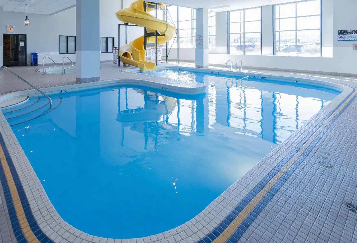 Prestige Treasure Cove Prince George Hallenbad