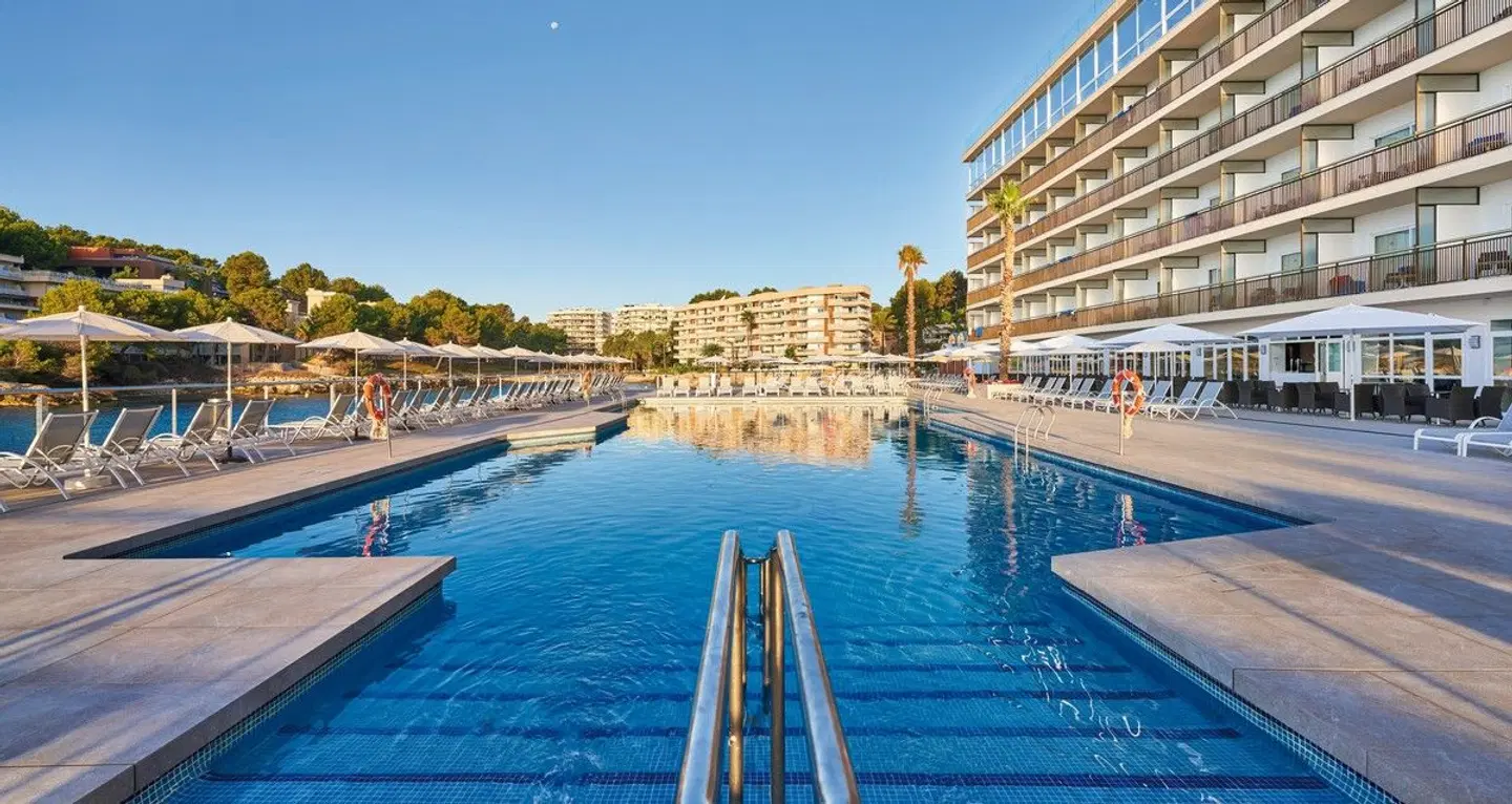 Globales Cala Viñas OUTDOOR_POOL