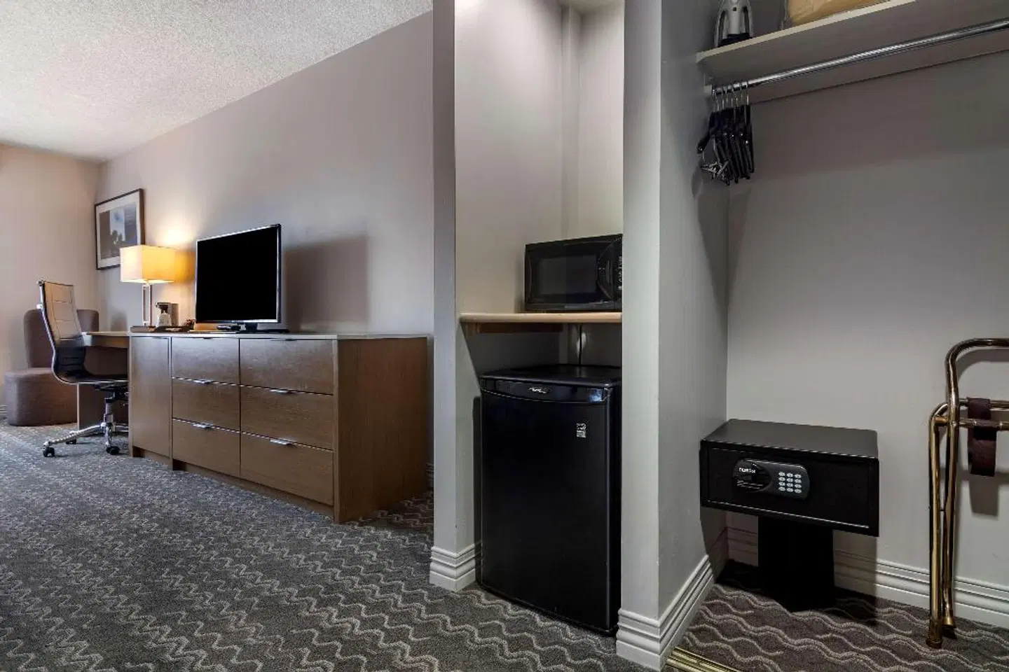 Best Western Plus Vancouver Airport Hotel ROOM_EXAMPLE