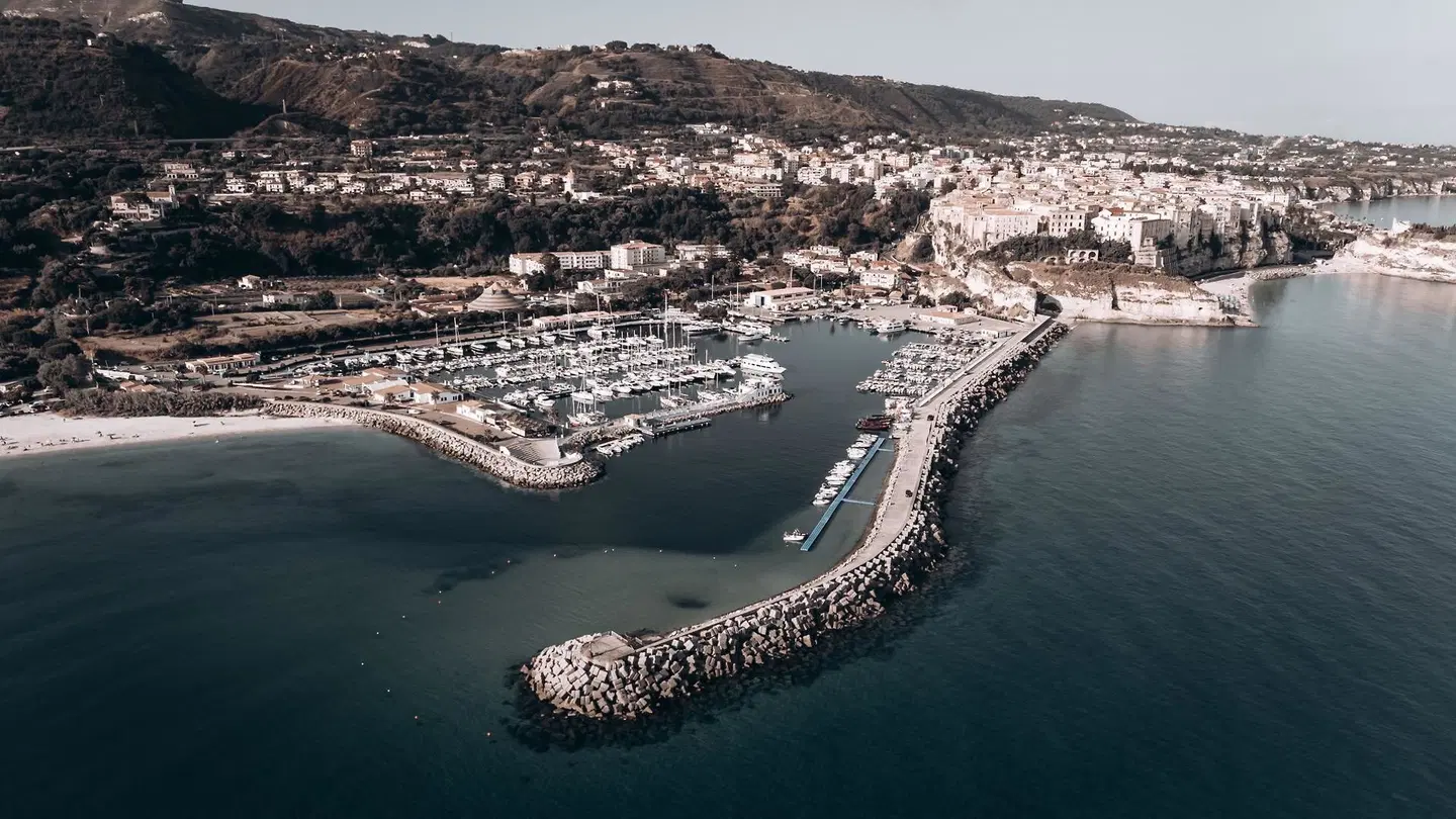 ananea Tropea Yachting Resort LANDSCAPE