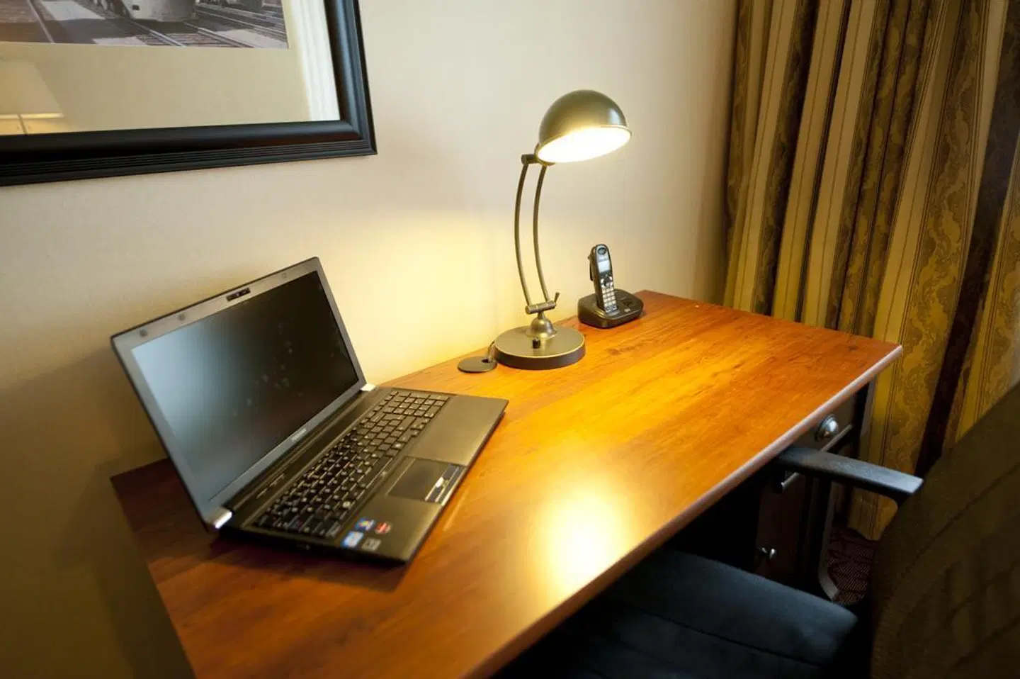 The Thompson Hotel & Conference Centre ROOM_EXAMPLE