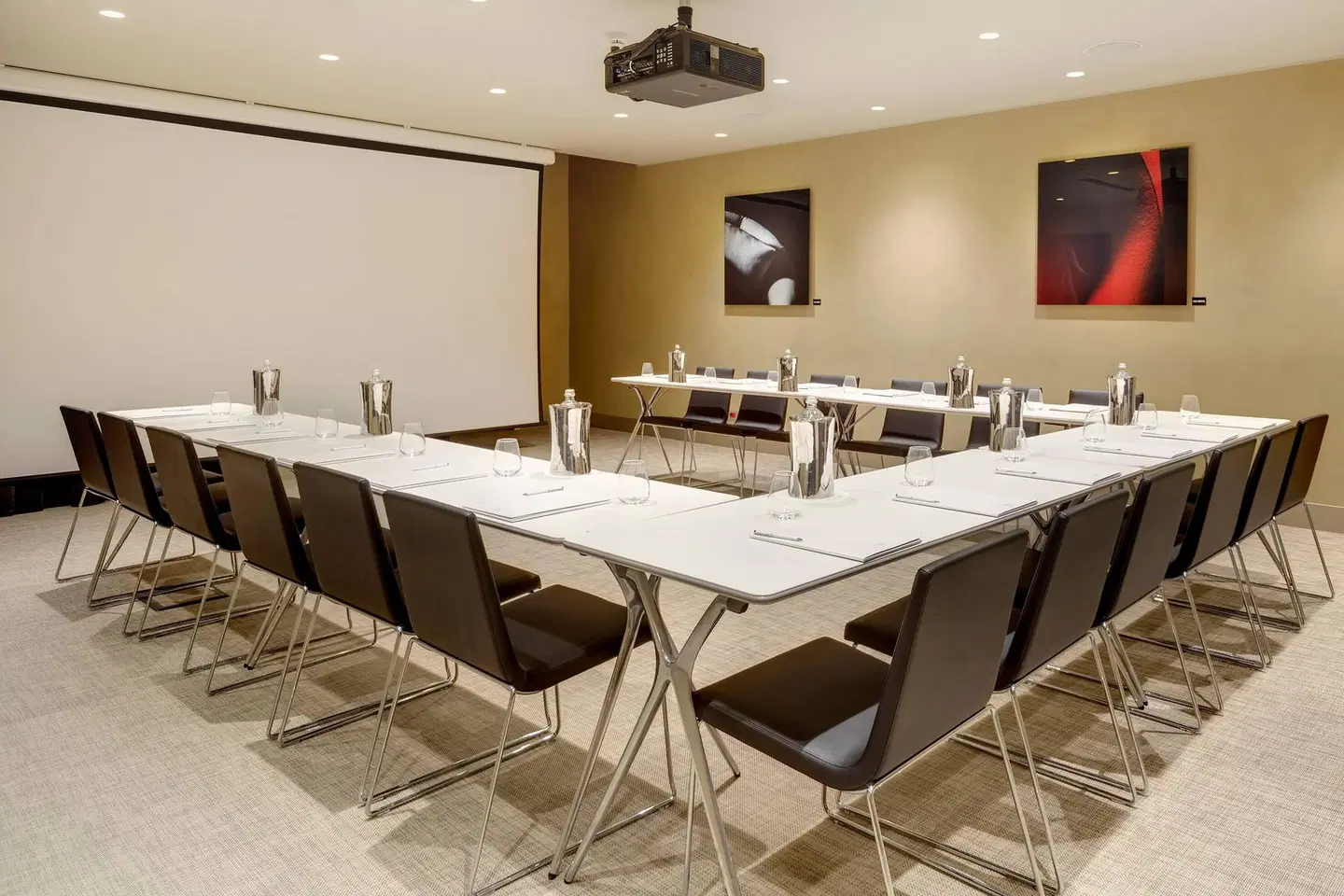 ME Milan Il Duca Konferenz