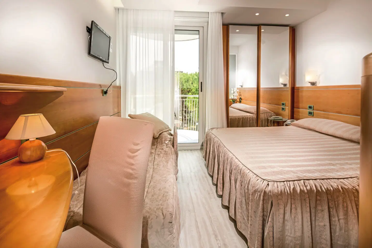 Park Hotel ROOM_EXAMPLE