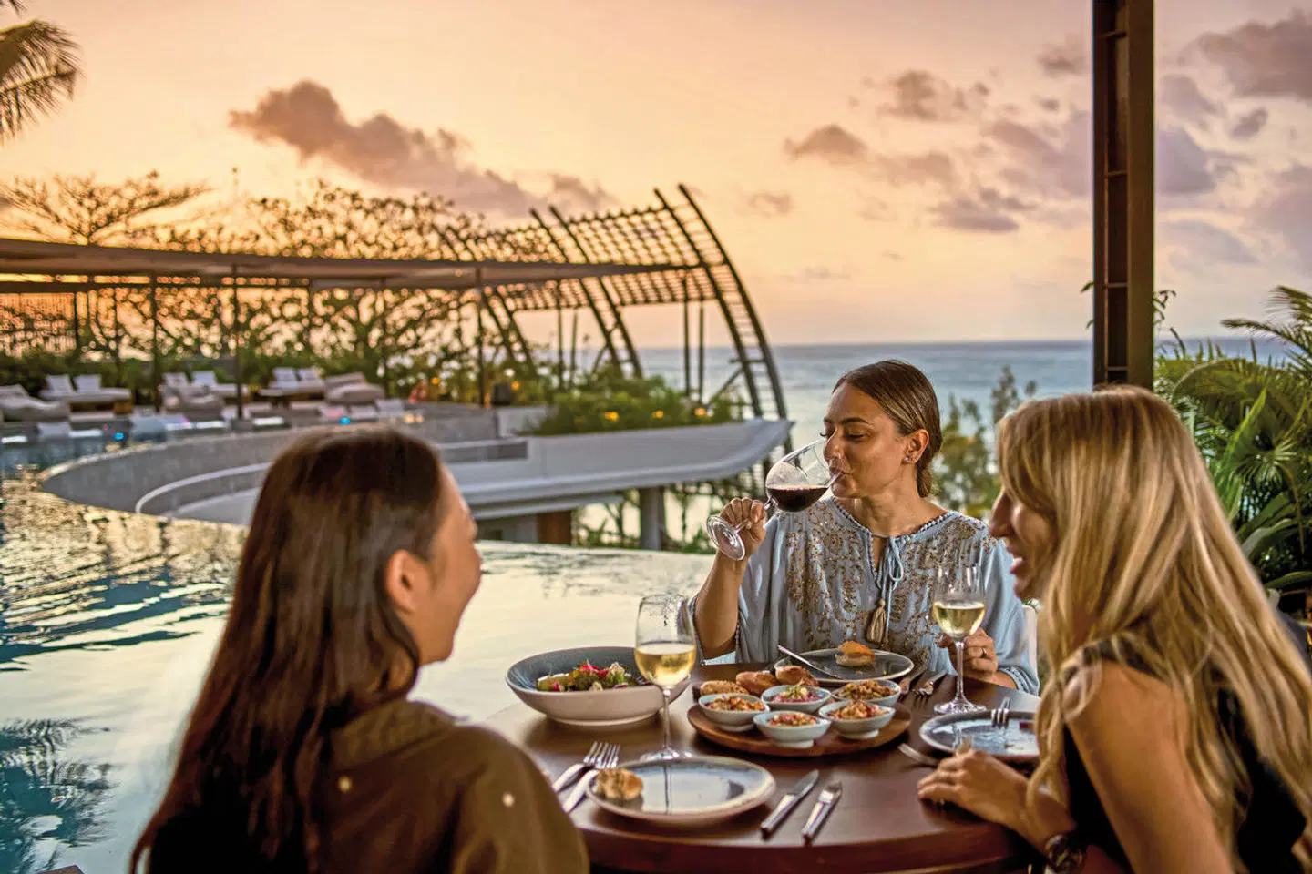 LUX* Grand Baie PEOPLE