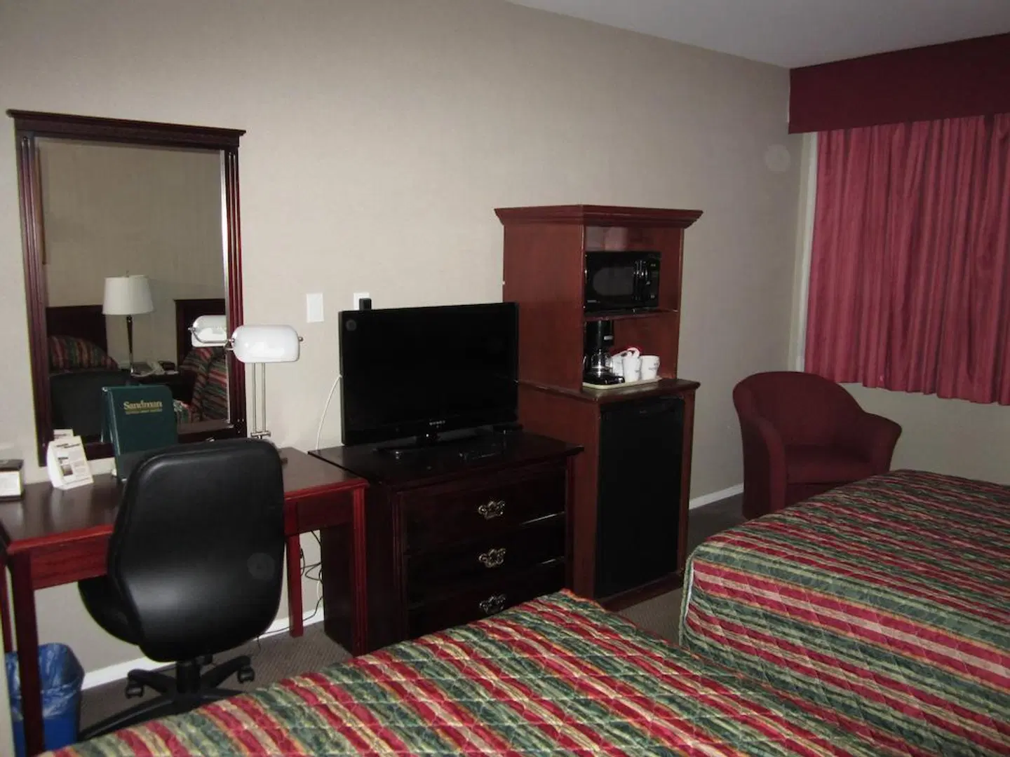 Sandman Inn & Suites Kamloops ROOM_EXAMPLE