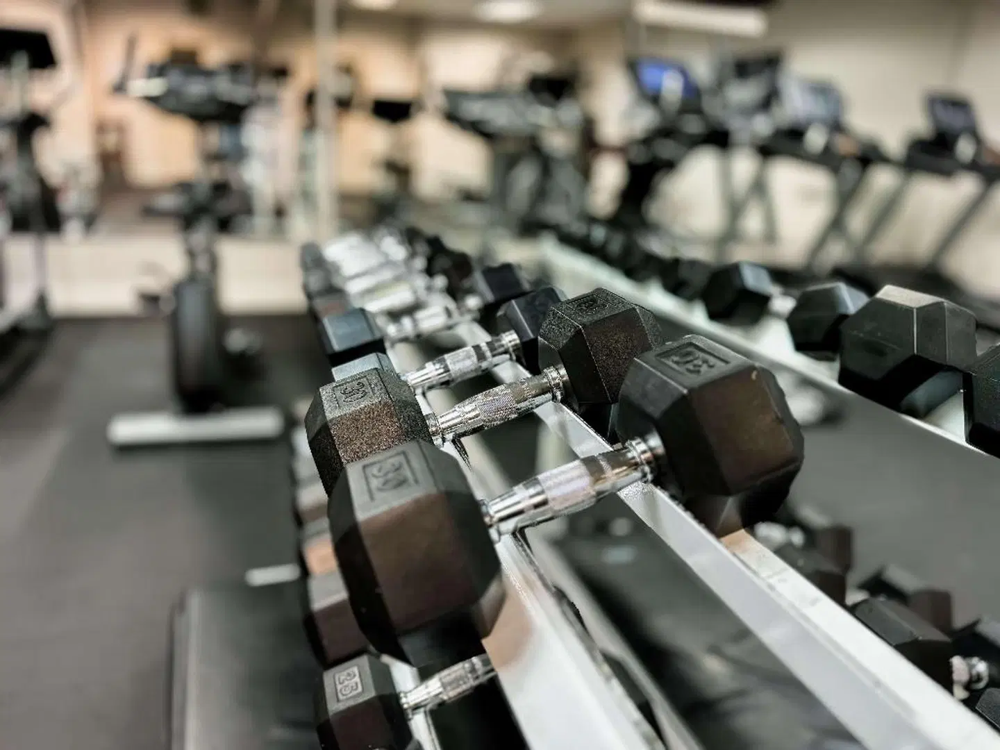 Coast Abbotsford Hotel & Suites SPORTS_AND_LEISURE