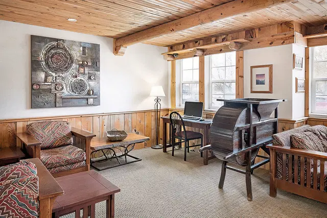 River Canyon Lodge Bar