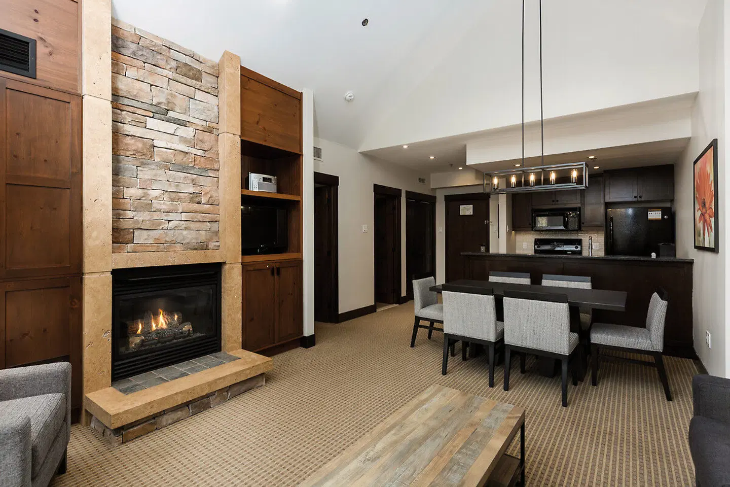 Les Suites Tremblant - Ermitage Du Lac LOUNGE_LOBBY