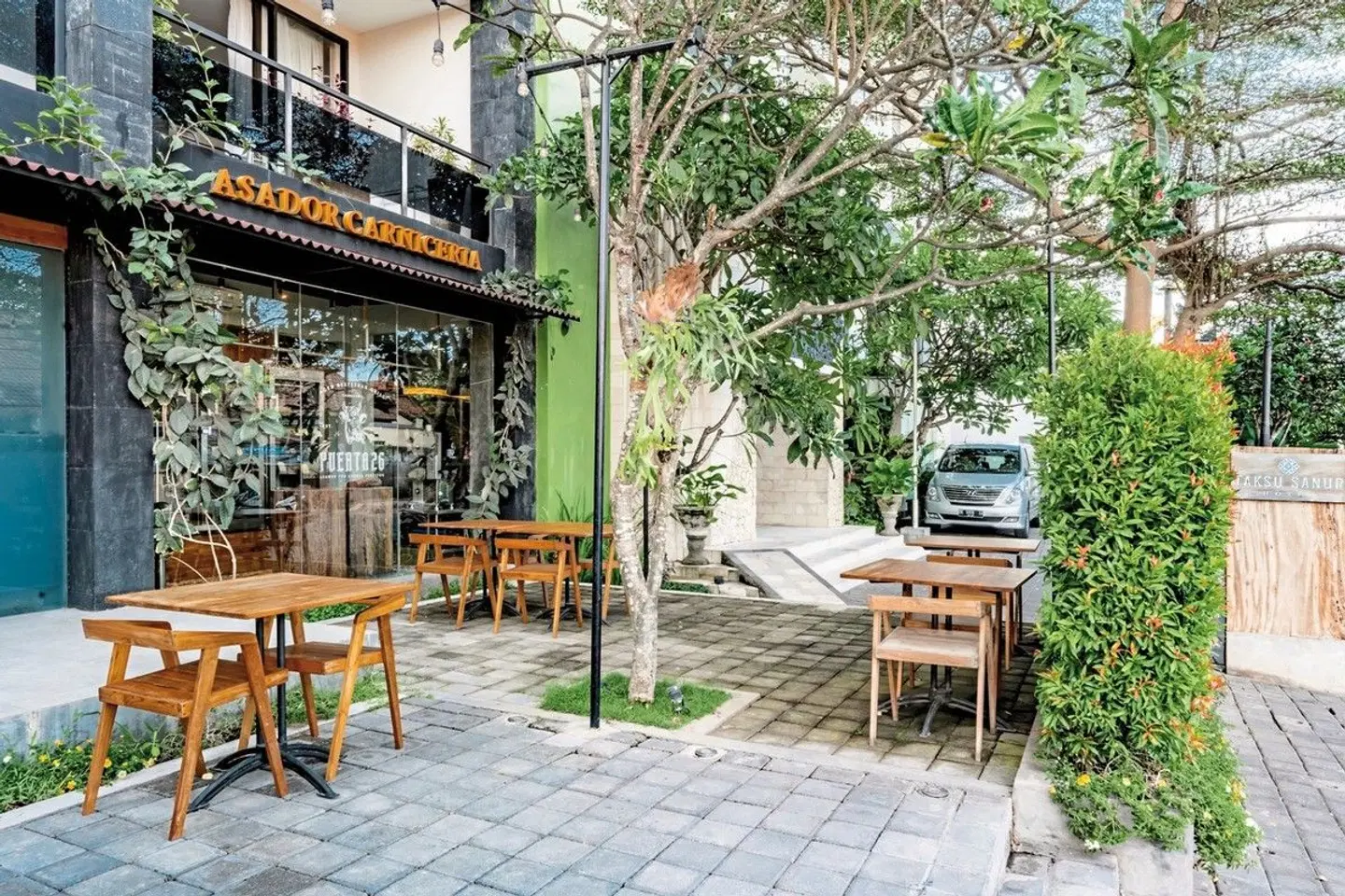 Taksu Sanur Hotel Bar