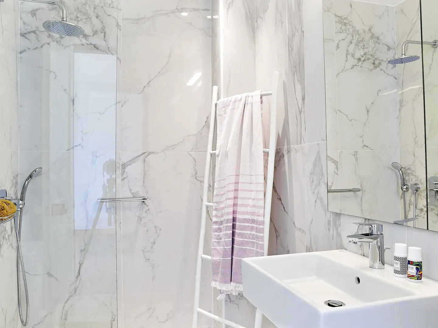 Greoctel Villa Oliva Badezimmer