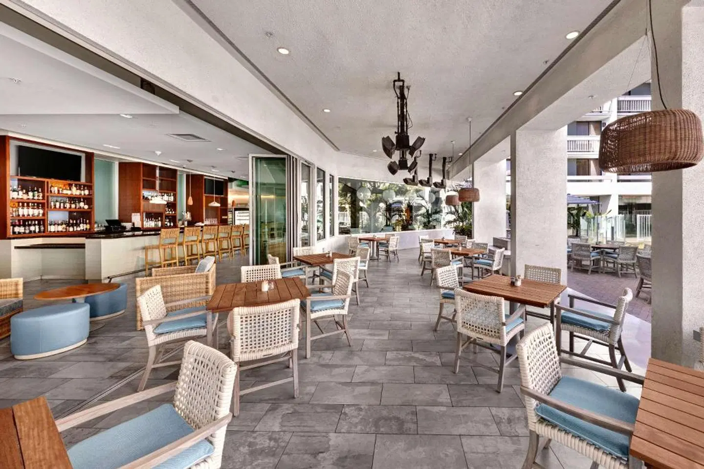 Hotel MdR Marina del Rey - a DoubleTree by Hilton Bar