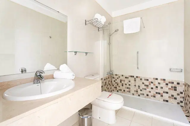 Residencial El Llano Badezimmer