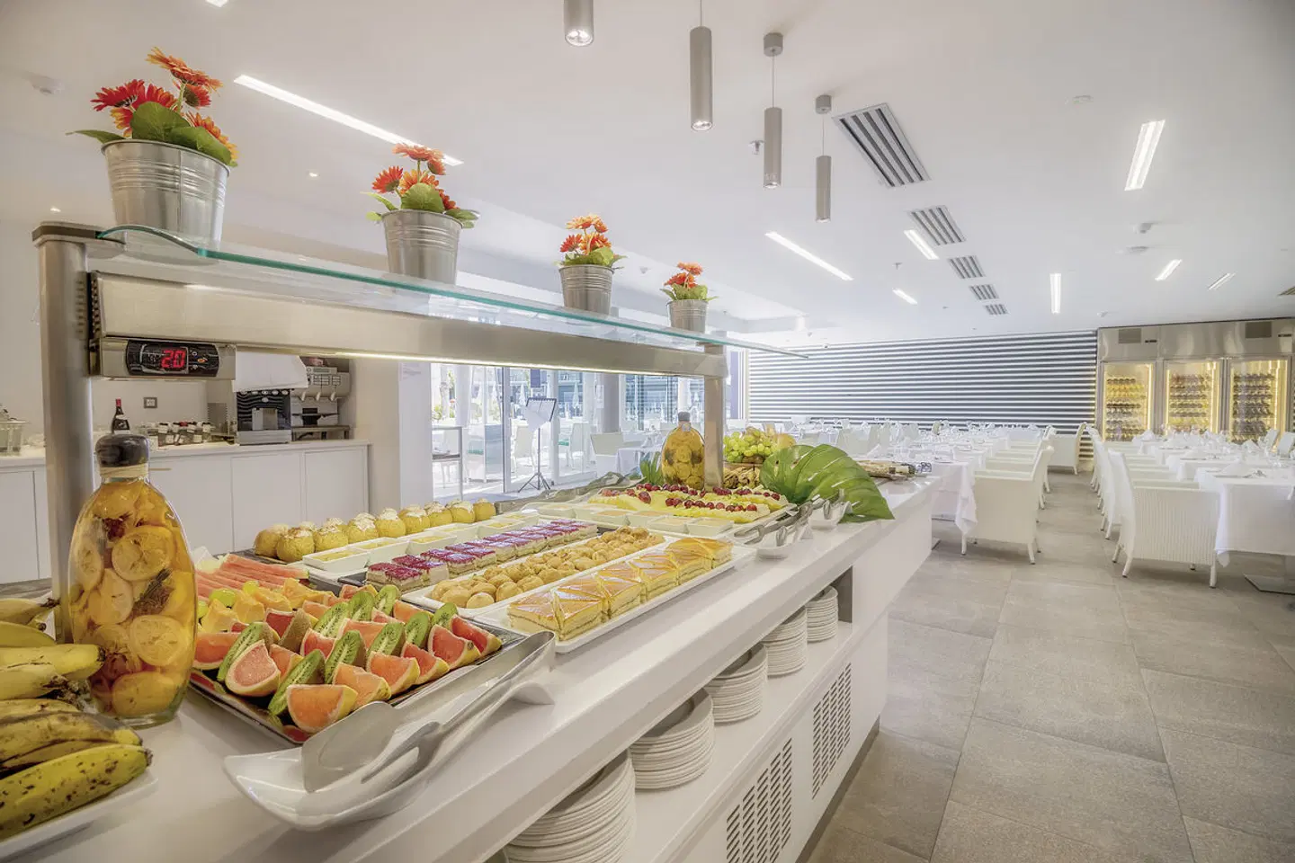 LIVVO Los Calderones Restaurant