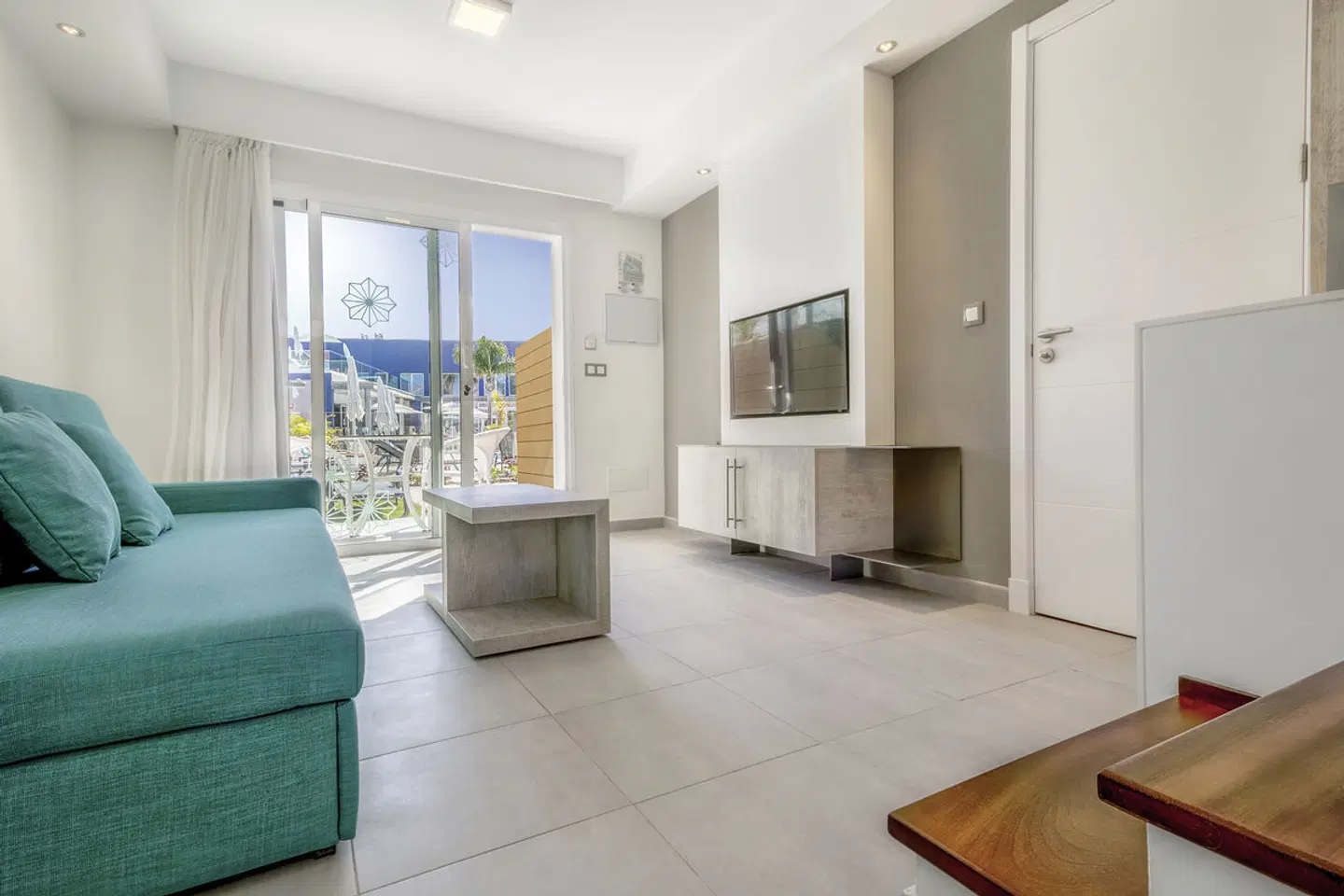 LIVVO Los Calderones ROOM_EXAMPLE