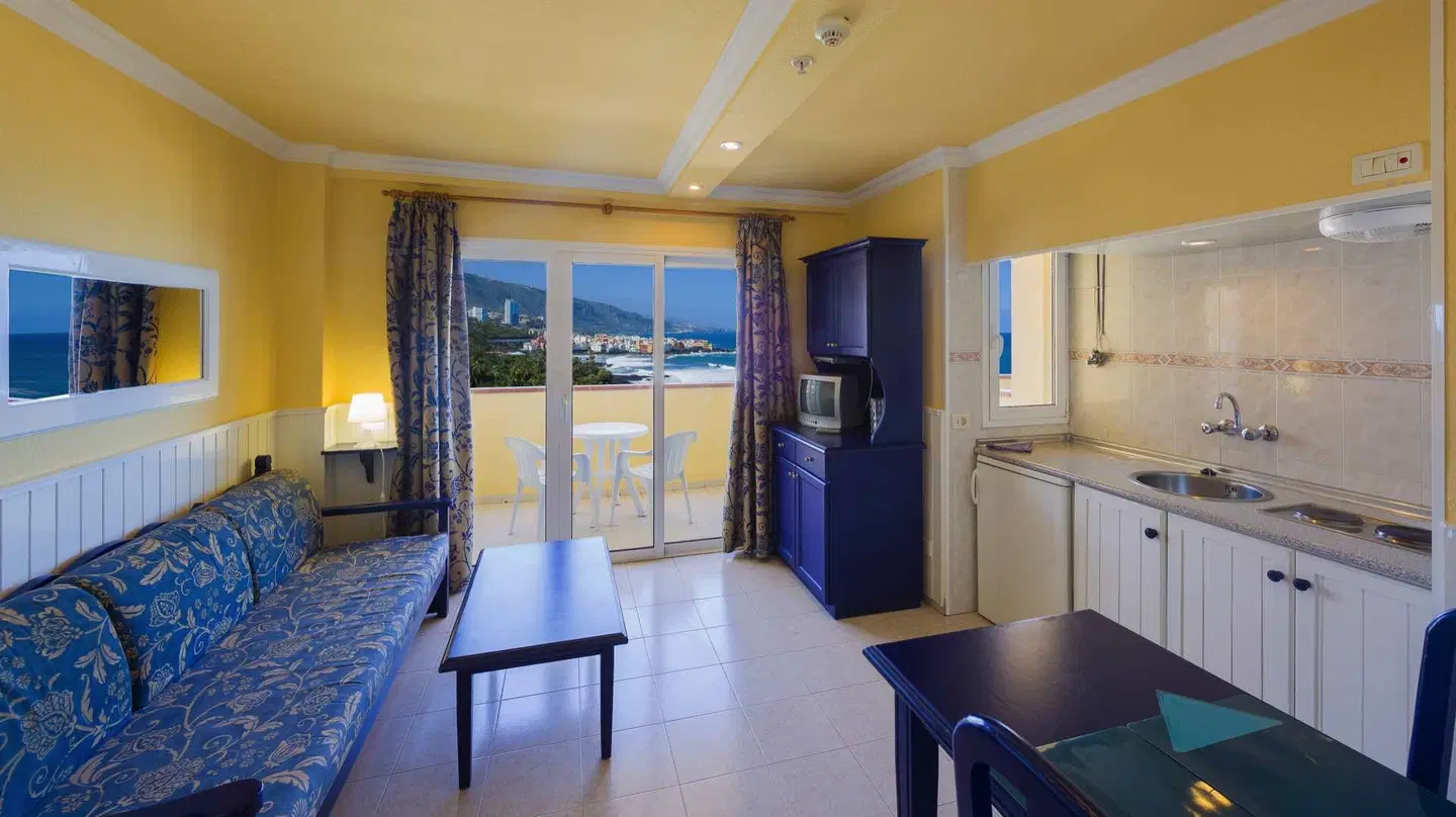 Teneguia ROOM_EXAMPLE