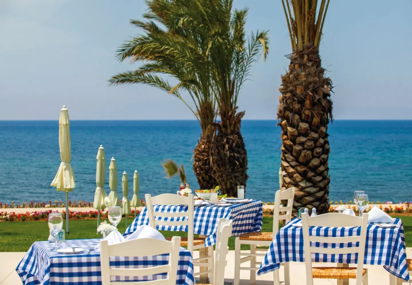King Evelthon Beach Hotel & Resort Terrasse