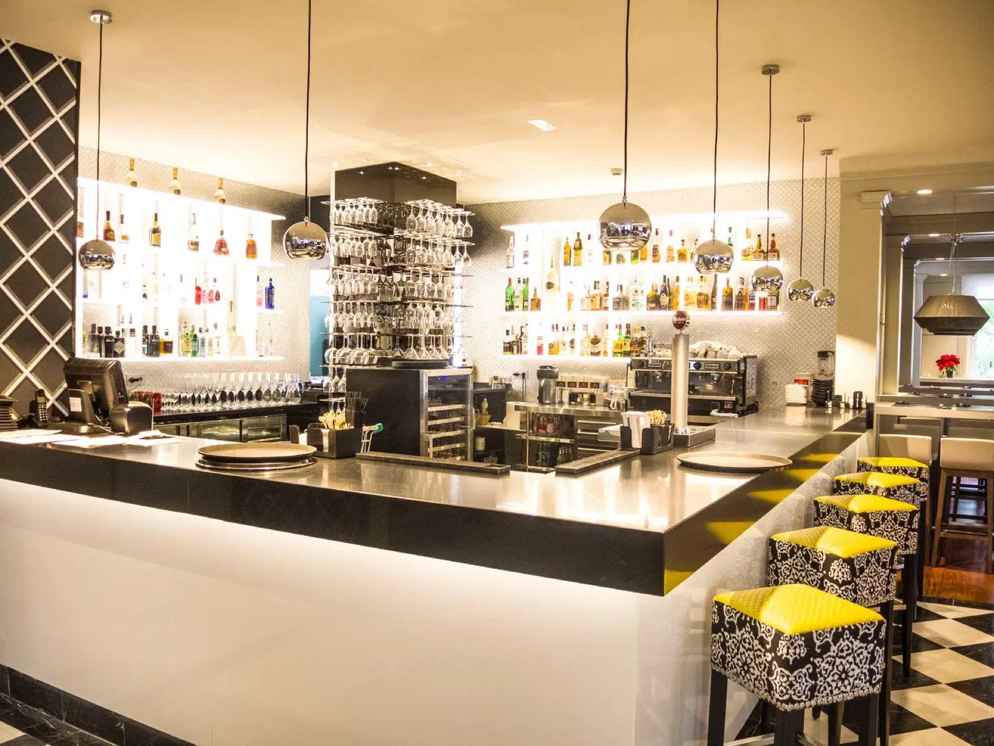 Aparthotel Monarque Sultán Bar