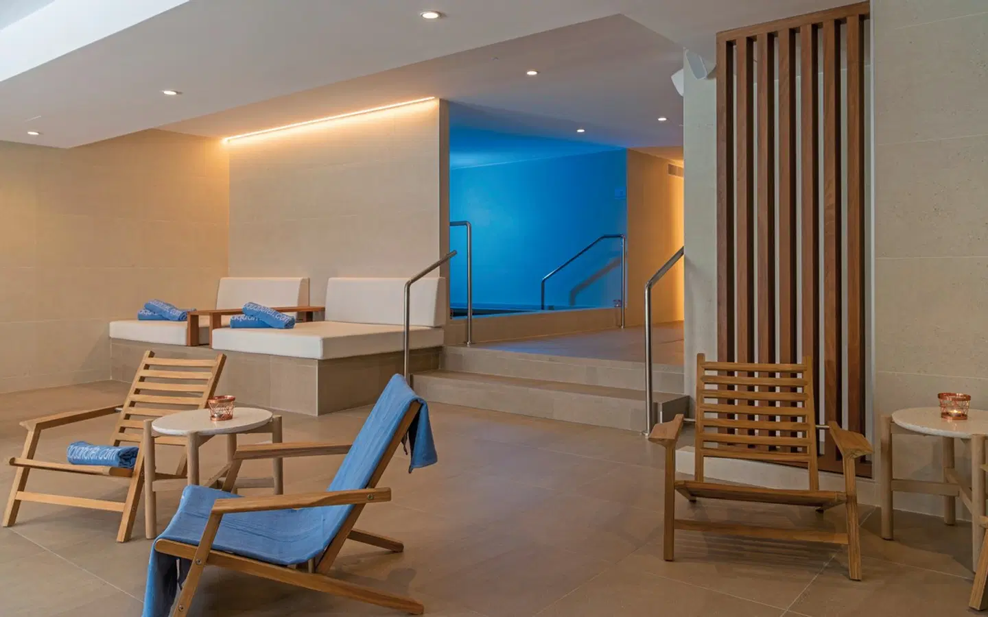 AQUA Hotel The Breeze LOUNGE_LOBBY